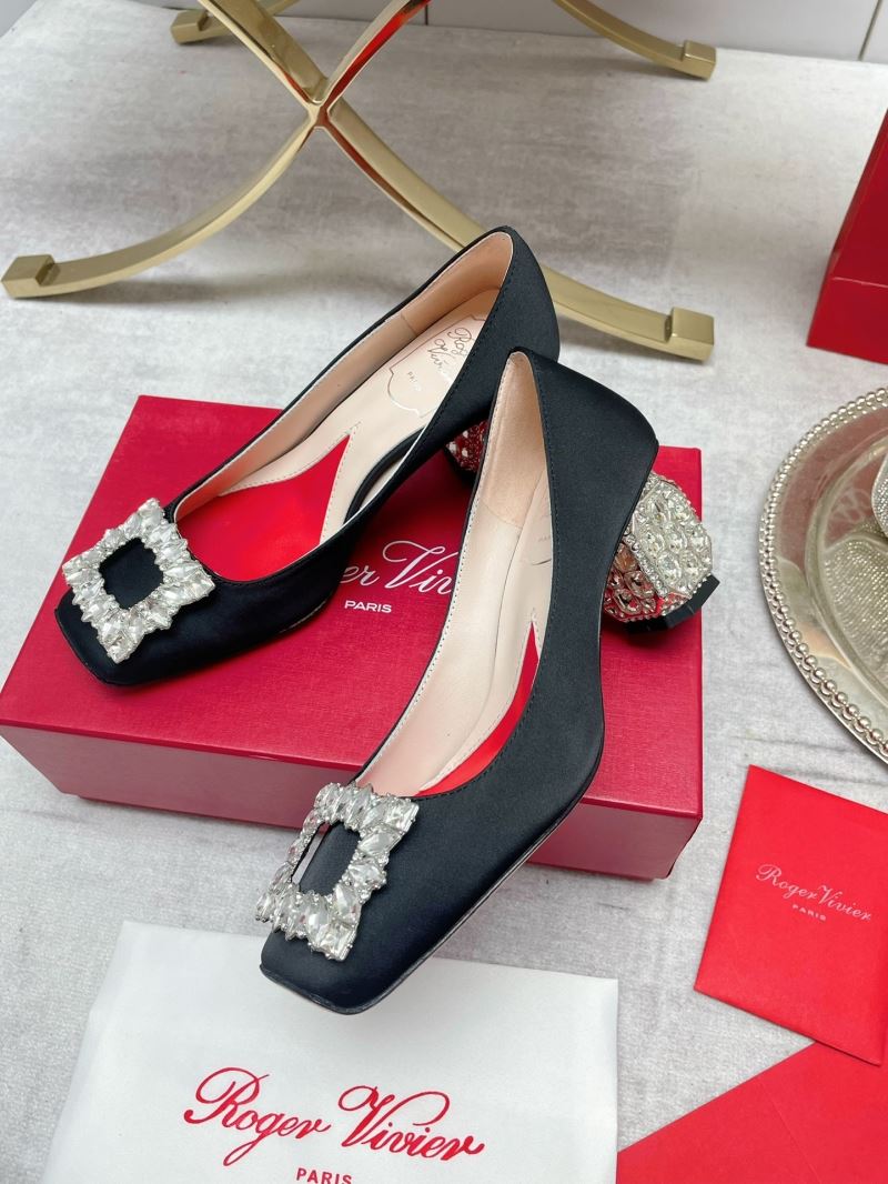 Roger Vivier flat shoes